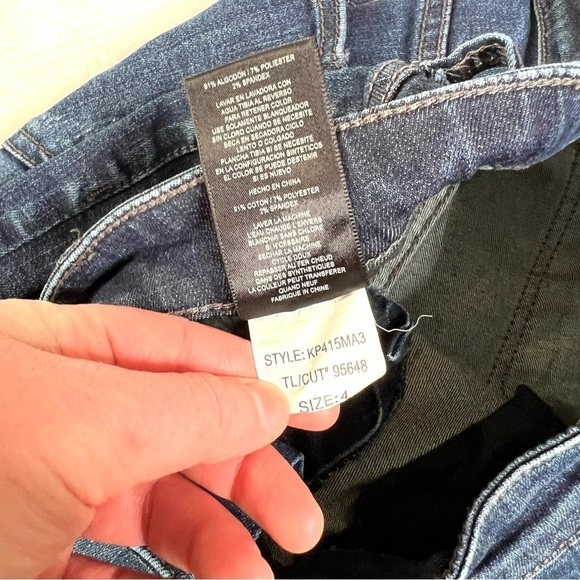 Kut From The Kloth Catherine Slouchy Distressed Boyfriend Denim Jeans Size 4 - Picture 15 of 16